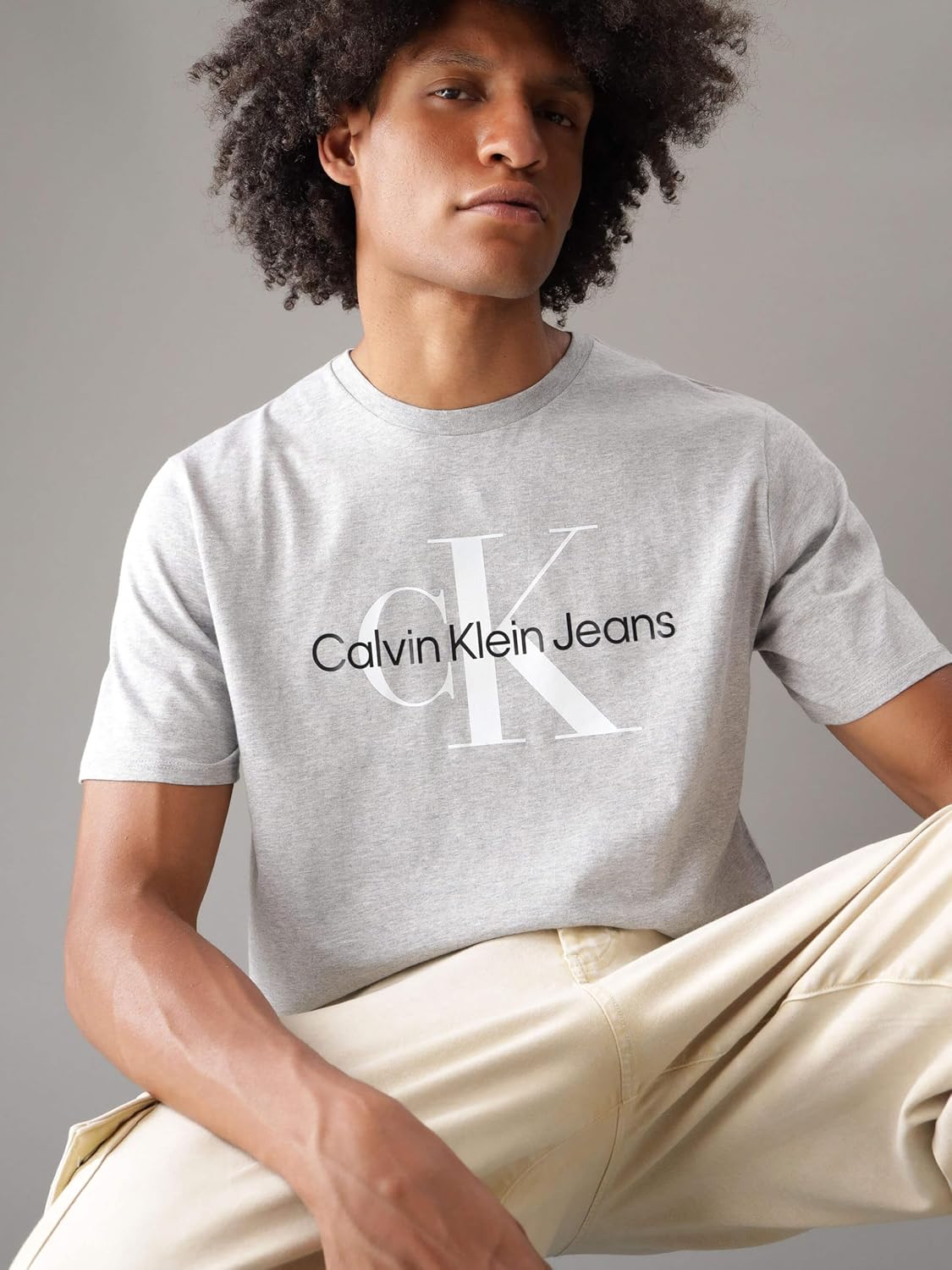 Футболка Calvin Klein Monogram Logo Crewneck, серый — фото 2