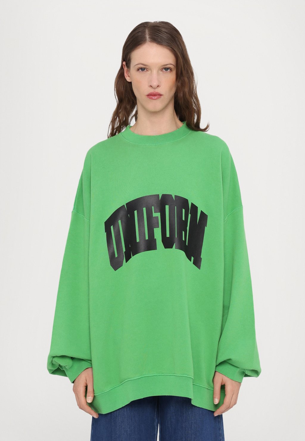 

Толстовка LUCKY STRIKE OVERSIZED CREW NECK 032c, зеленый