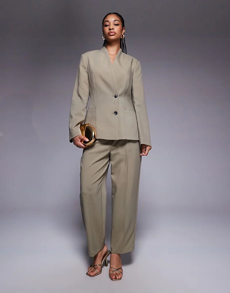 

Брюки River Island прямого кроя светло-бежевого цвета