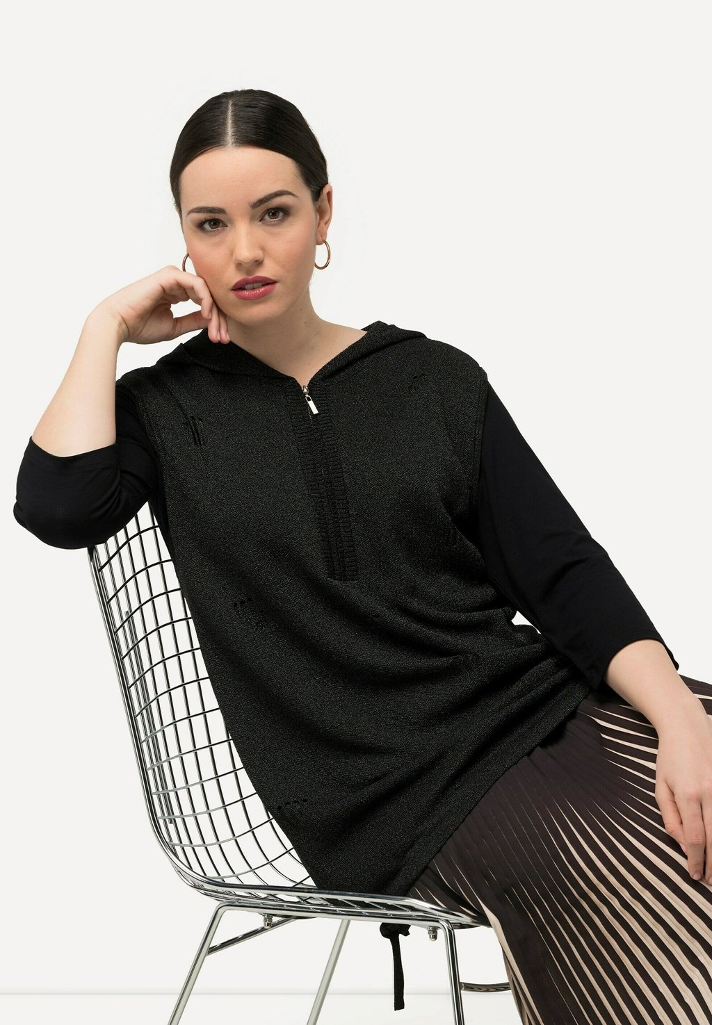 

Жилет DISTRESSED LOOK HOODED Ulla Popken, черный