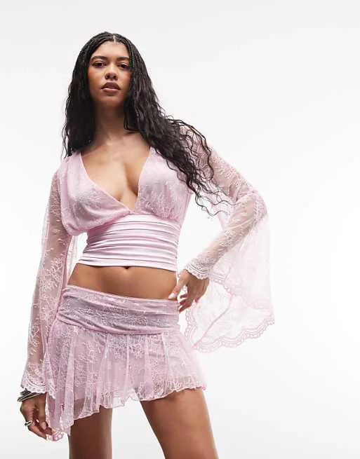 

Нежно-розовый кружевной топ с глубоким вырезом и рукавами I.AM.GIA Stevie