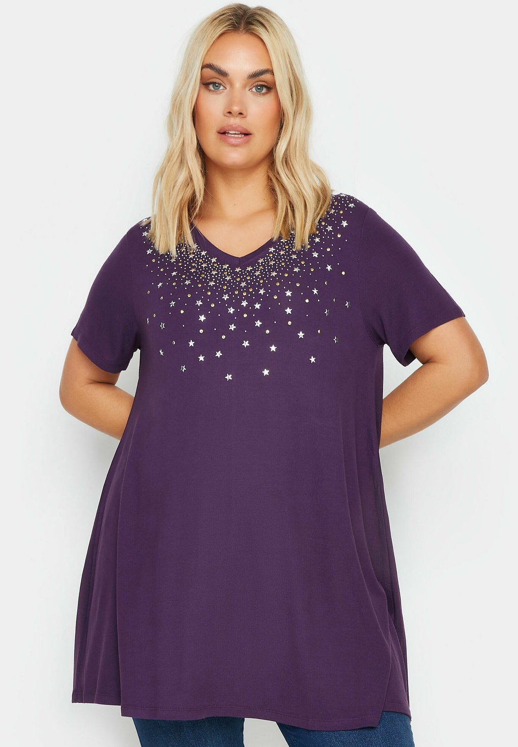 

Футболка с принтом STAR STUD EMBELLISHED Yours Clothing, темно-фиолетовый