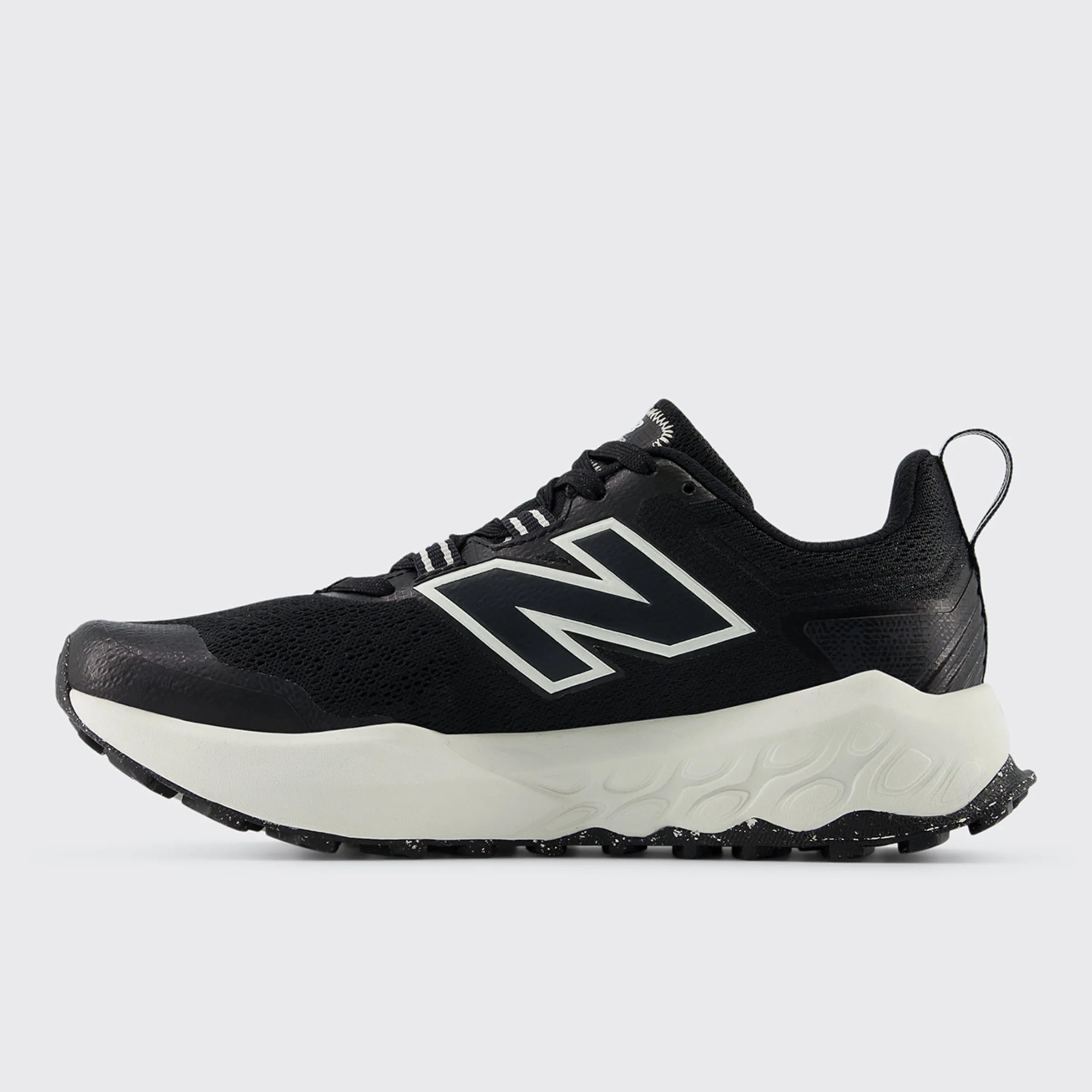 Женские кроссовки для трейлраннинга Fresh Foam X Garoé V0 New Balance, черный — фото 4