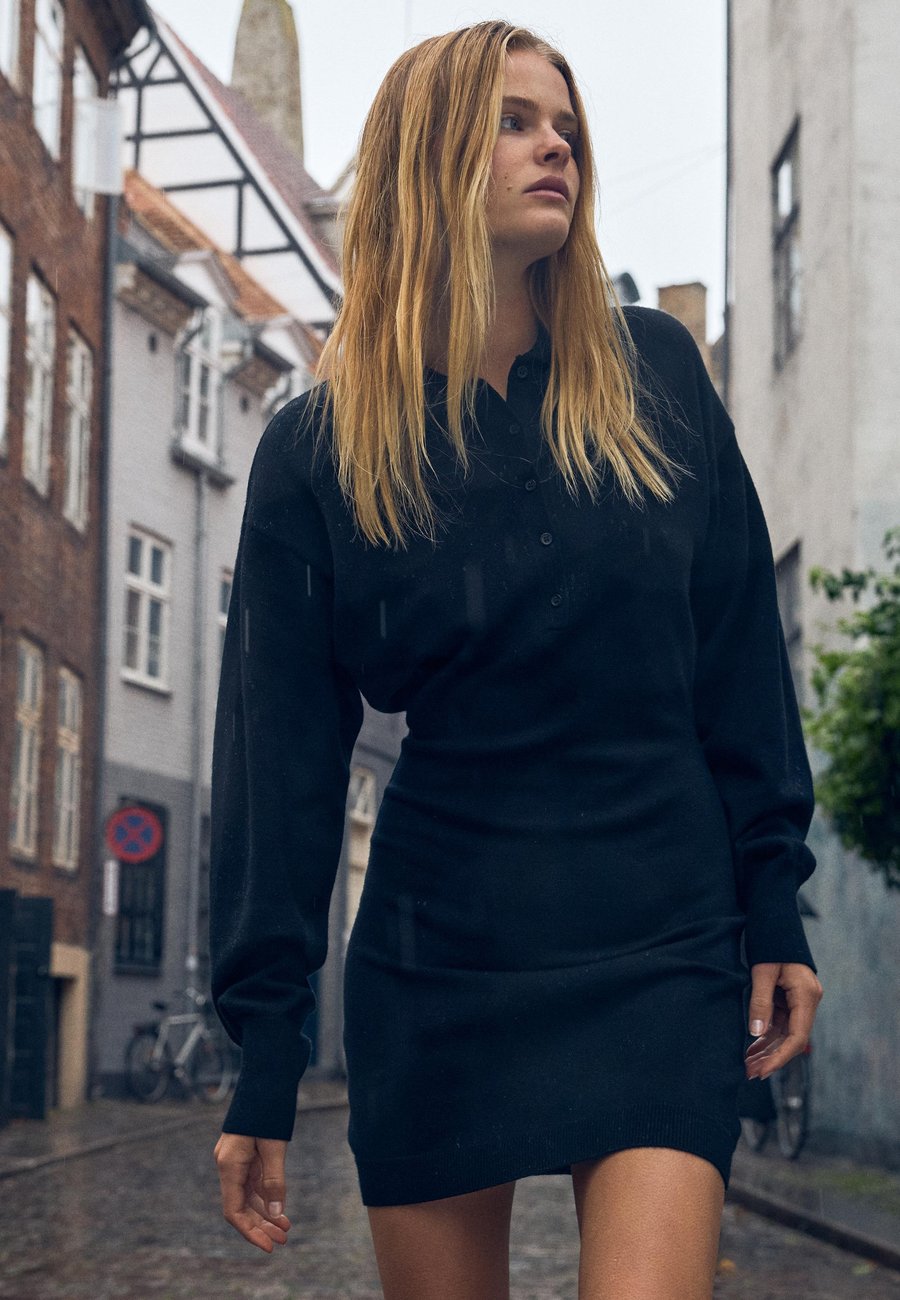 

Платье Bershka POLO COLLAR, Black