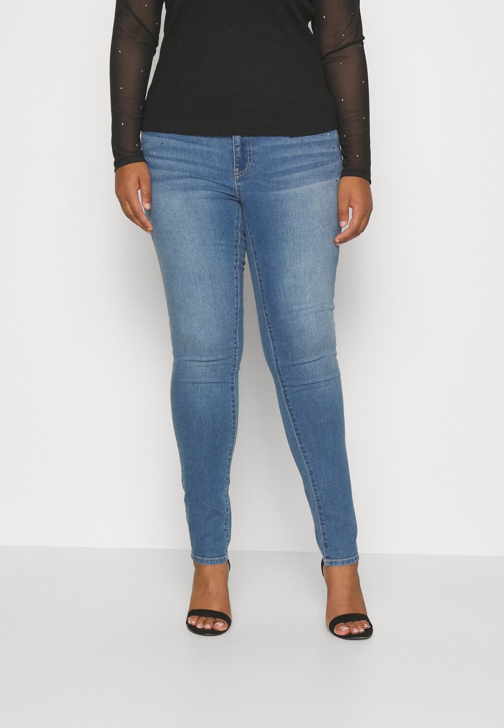 

Джинсы Skinny Fit Carkate Hotfix ONLY Carmakoma, цвет medium blue denim