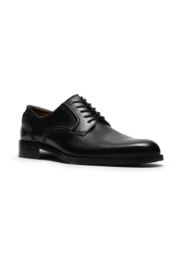 Ботинки повседневные Clarks Craftremi Lace Width H Smart Lace Ups, черная кожа — фото 2