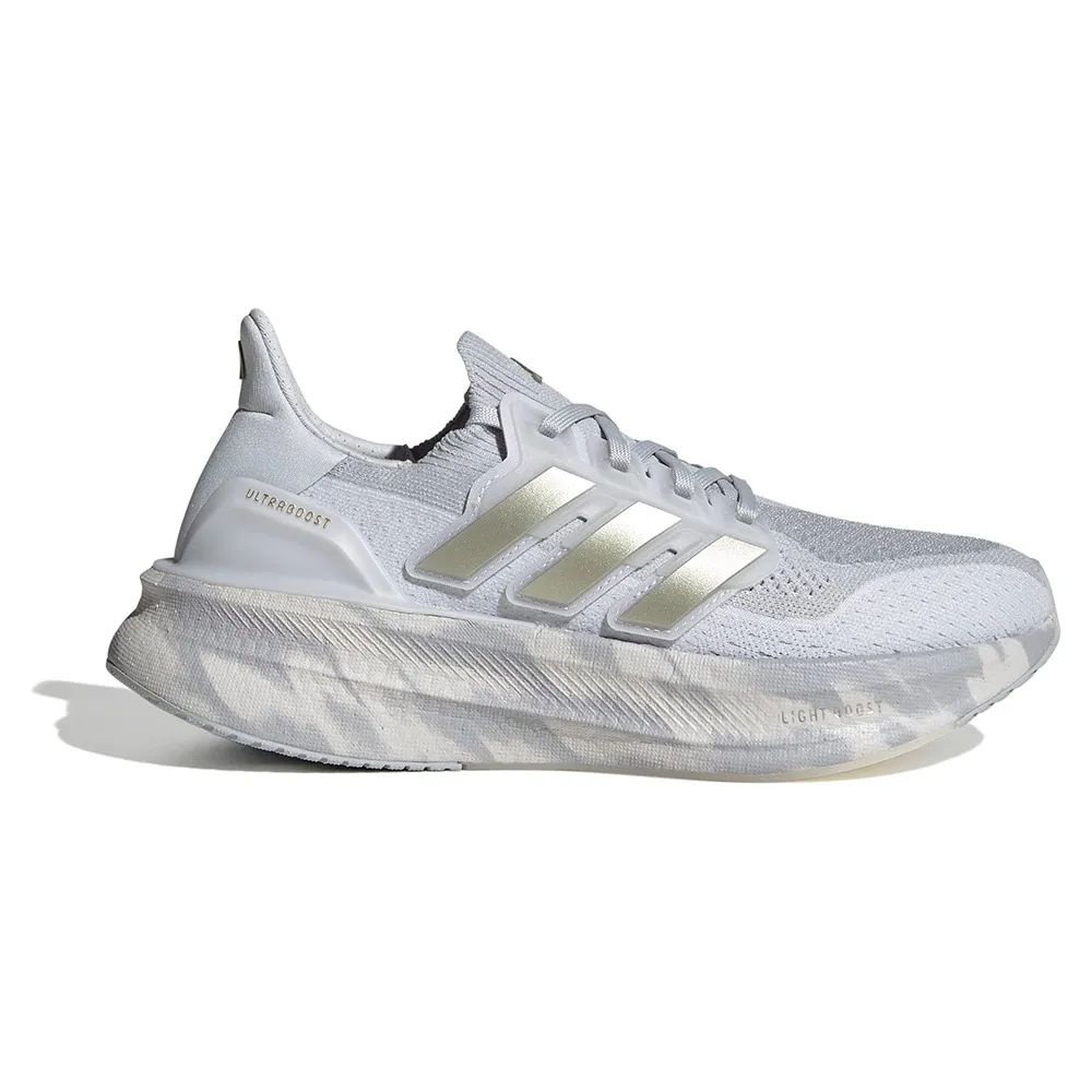 Беговые кроссовки adidas Ultraboost 5, серый