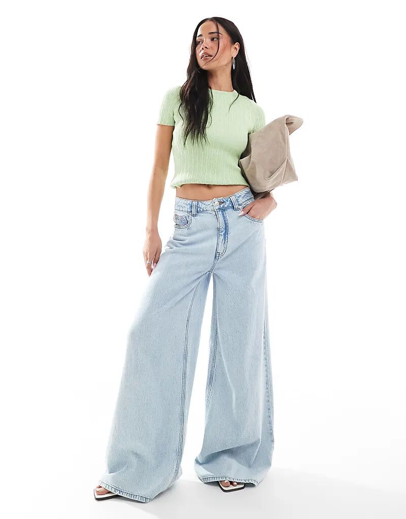 

Мягкие широкие джинсы светлого оттенка ASOS DESIGN