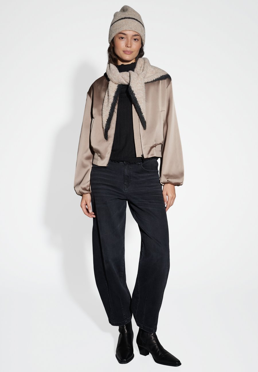 

Шарф OPUS TRIANGLE, Warm Taupe/Taupe