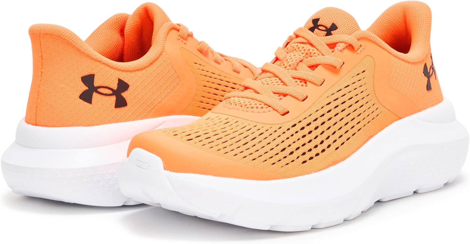 Кроссовки Under Armour Boys Pre School Rogue 4 с альтернативной шнуровкой, черный/оранжевый — фото 3