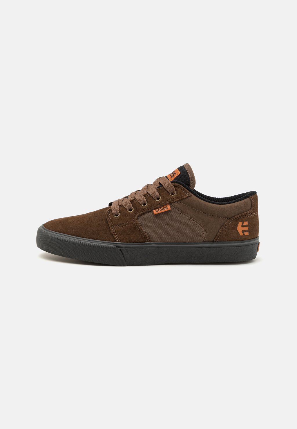 

Низкие кеды BARGE Etnies, коричневый