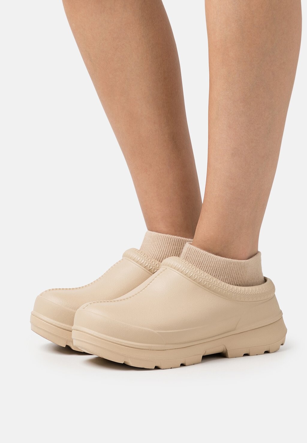 

Слипоны ТАСМАН UGG, опилки