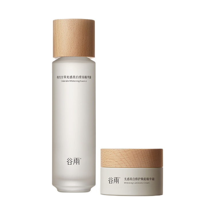 

Набор уходовой косметики с кремом с функцией светочувствительности для осветления и восстановления 3 150 мл+50 г Grain Rain