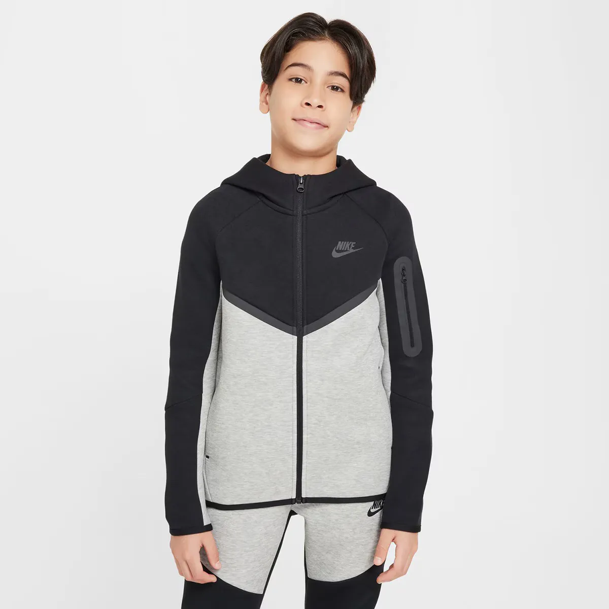 

Детская толстовка Nike Sportswear Tech Fleece, серый/черный