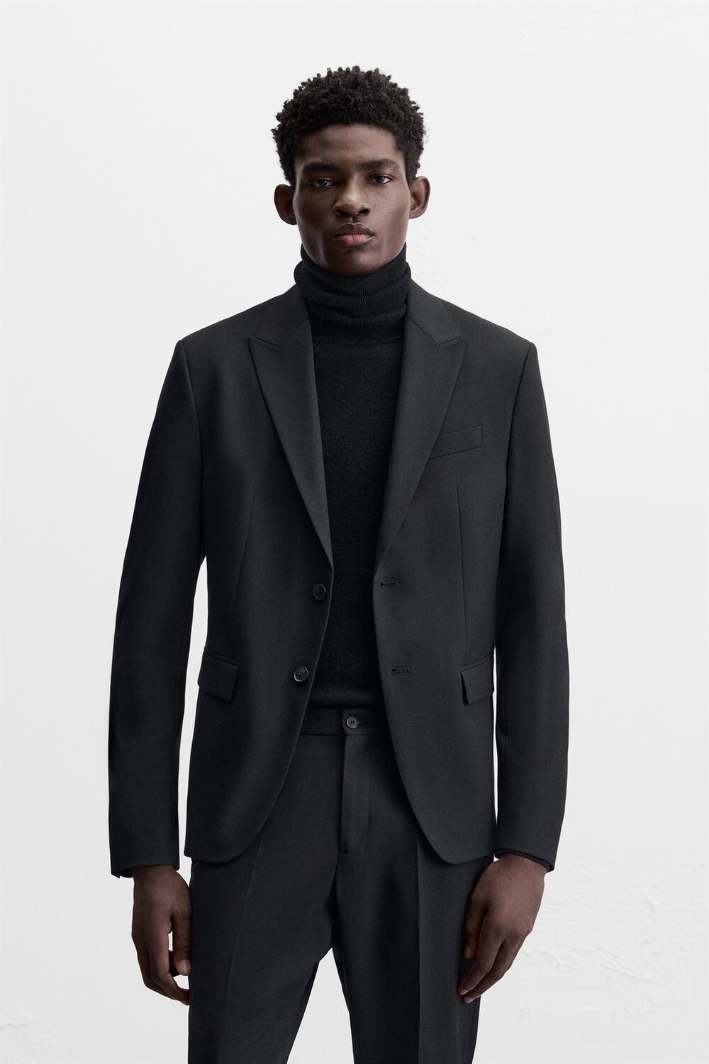 

Облегающий костюмный пиджак ZARA, черный