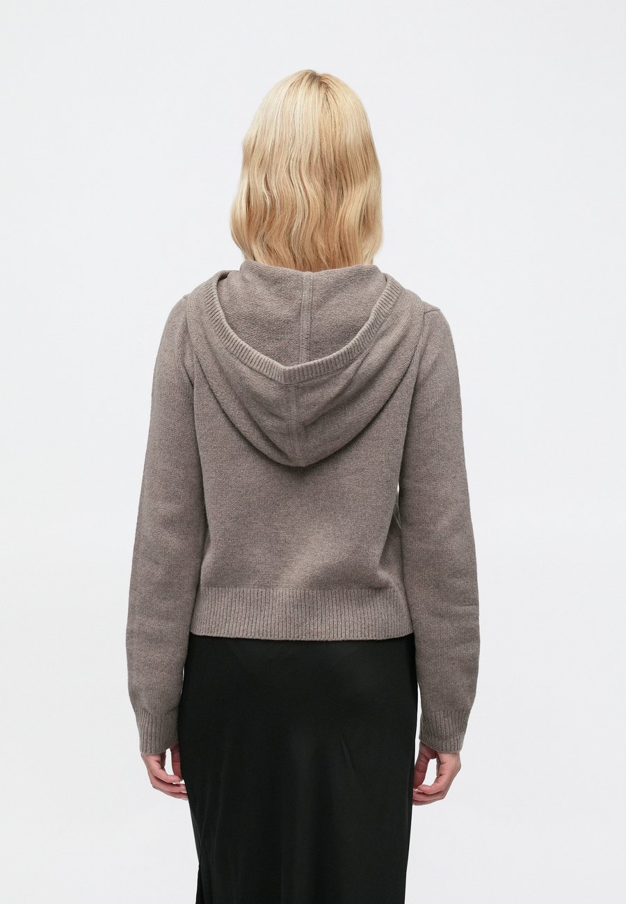 Толстовка GAP CASHSOFT ZIPPER HOODIE, Toasted Almond/Light Brown — фото 3