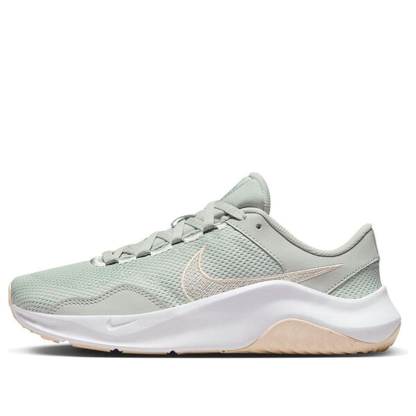 Кроссовки legend essential 3 next nature Nike, серебряный