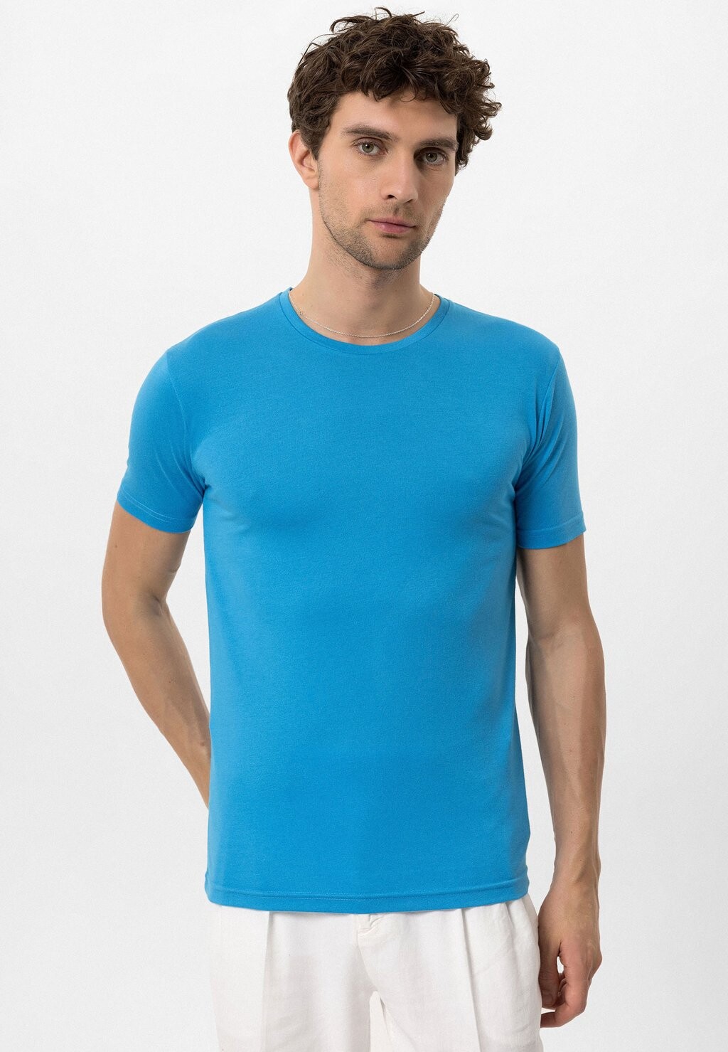 

Базовая футболка Slim Fit Antioch, саксофон