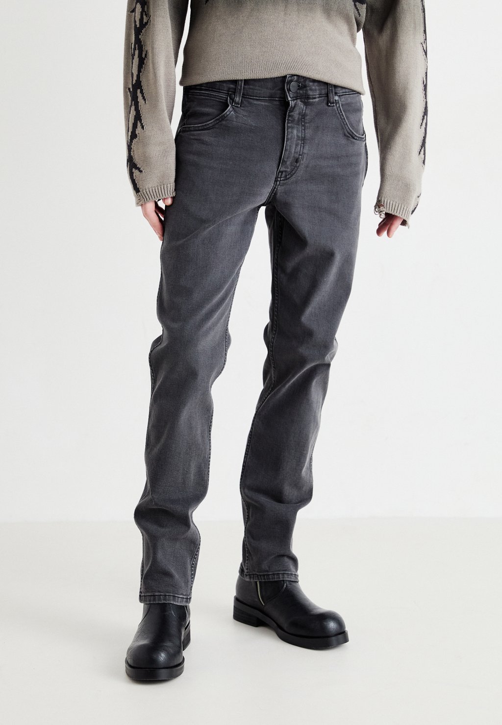 

Джинсы GREENSBORO Wrangler, деним серый