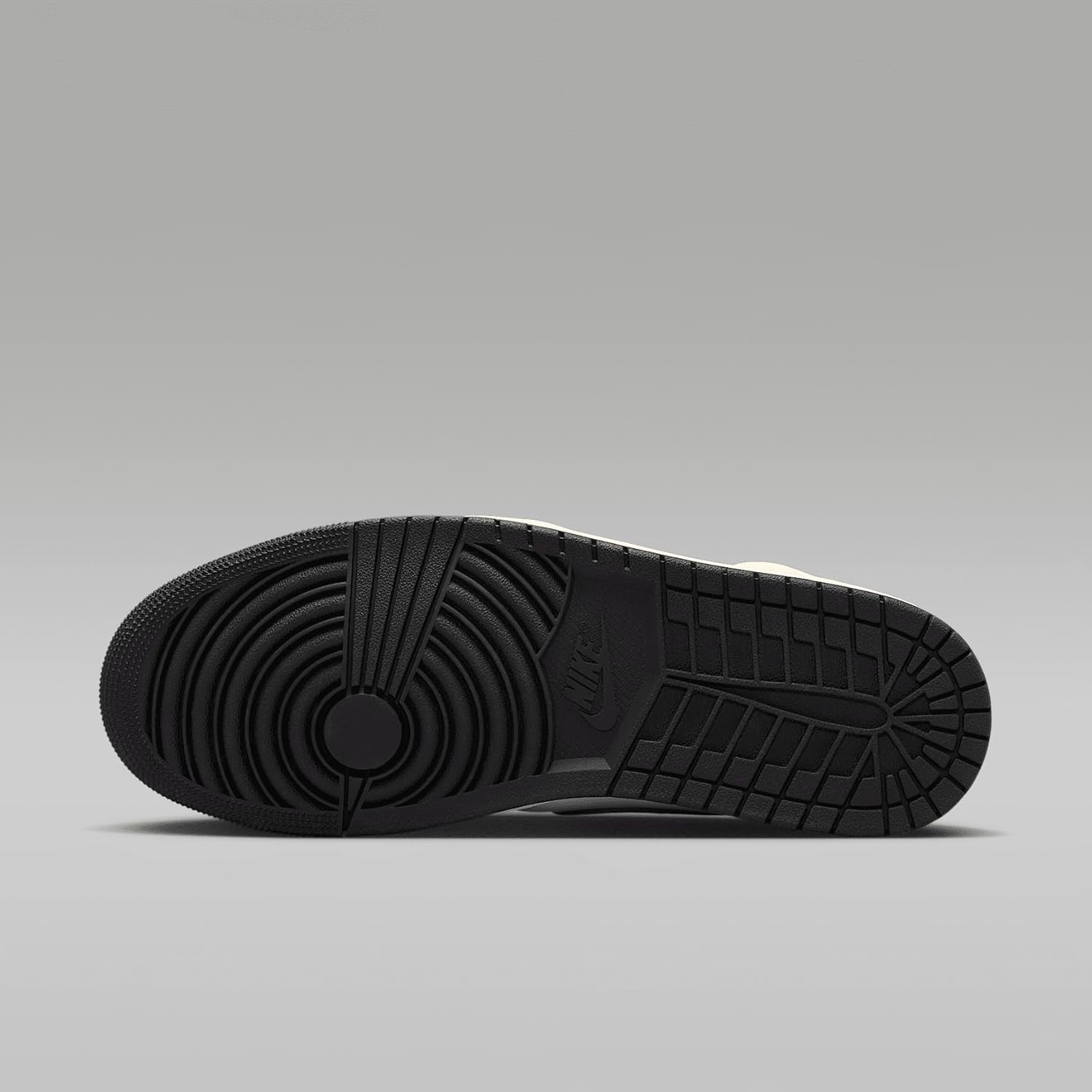 Мужские кроссовки Nike Air Jordan 1 Retro High OG, белый/черный — фото 2