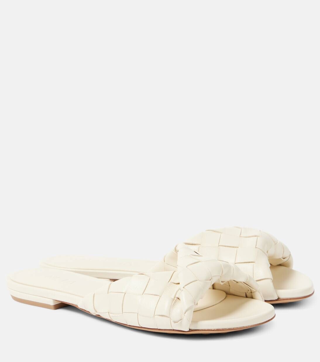 Кожаные слайдеры Blink Intrecciato Bottega Veneta, цвет sea salt