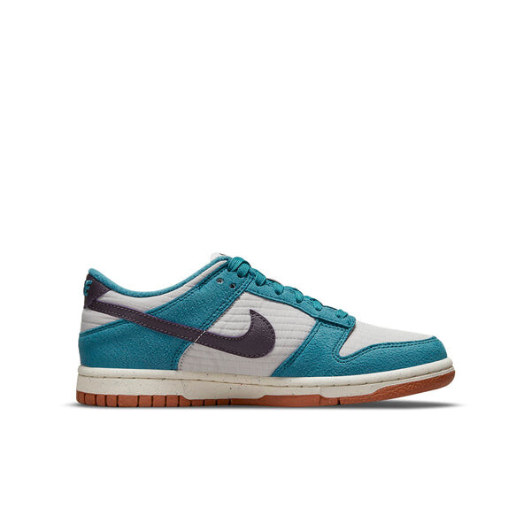Кроссовки dunk low se next nature Nike, серый — фото 2