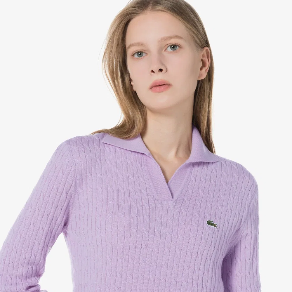 Свитер женский Lacoste с косами, открытый воротник, лавандовый — фото 3