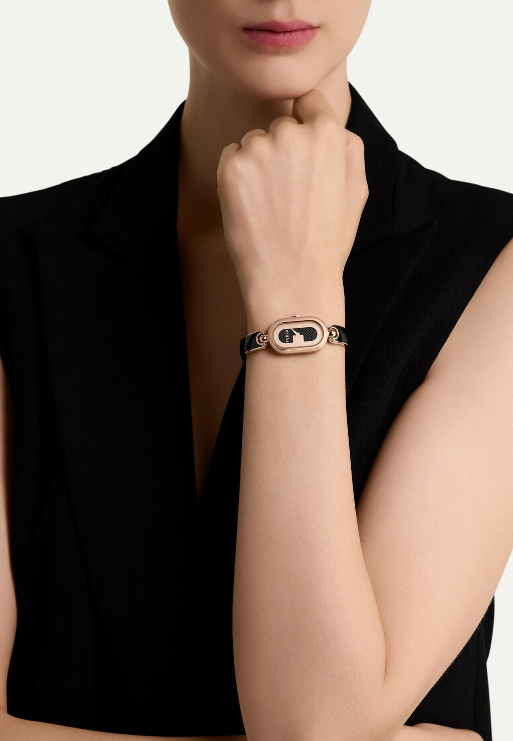 

Часы QUARTZ ANALOG OOH Furla, черный