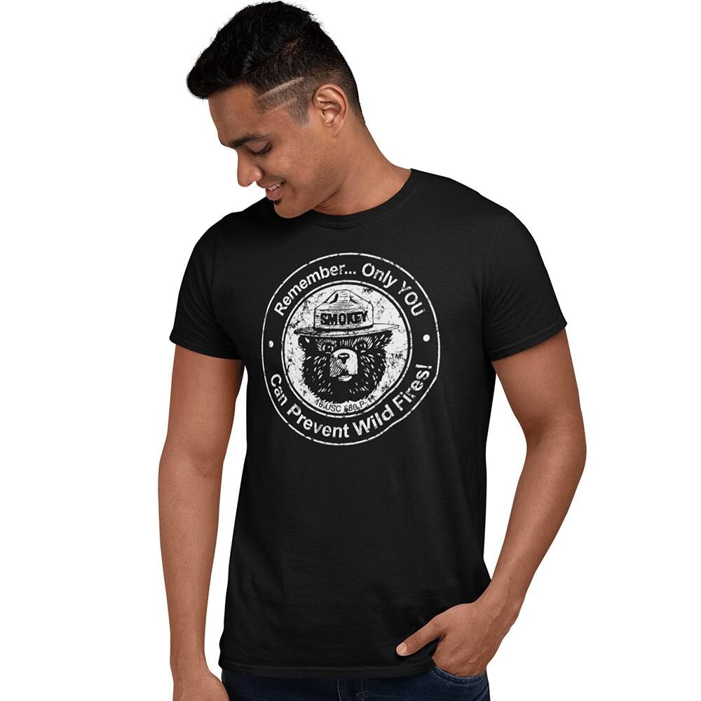 

Мужская футболка Smokey Bear Licensed Character, черный