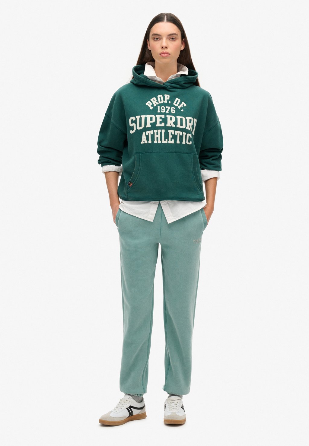 

Спортивные брюки ESSENTIAL LOGO CUFFED JOGGERS Superdry, синий