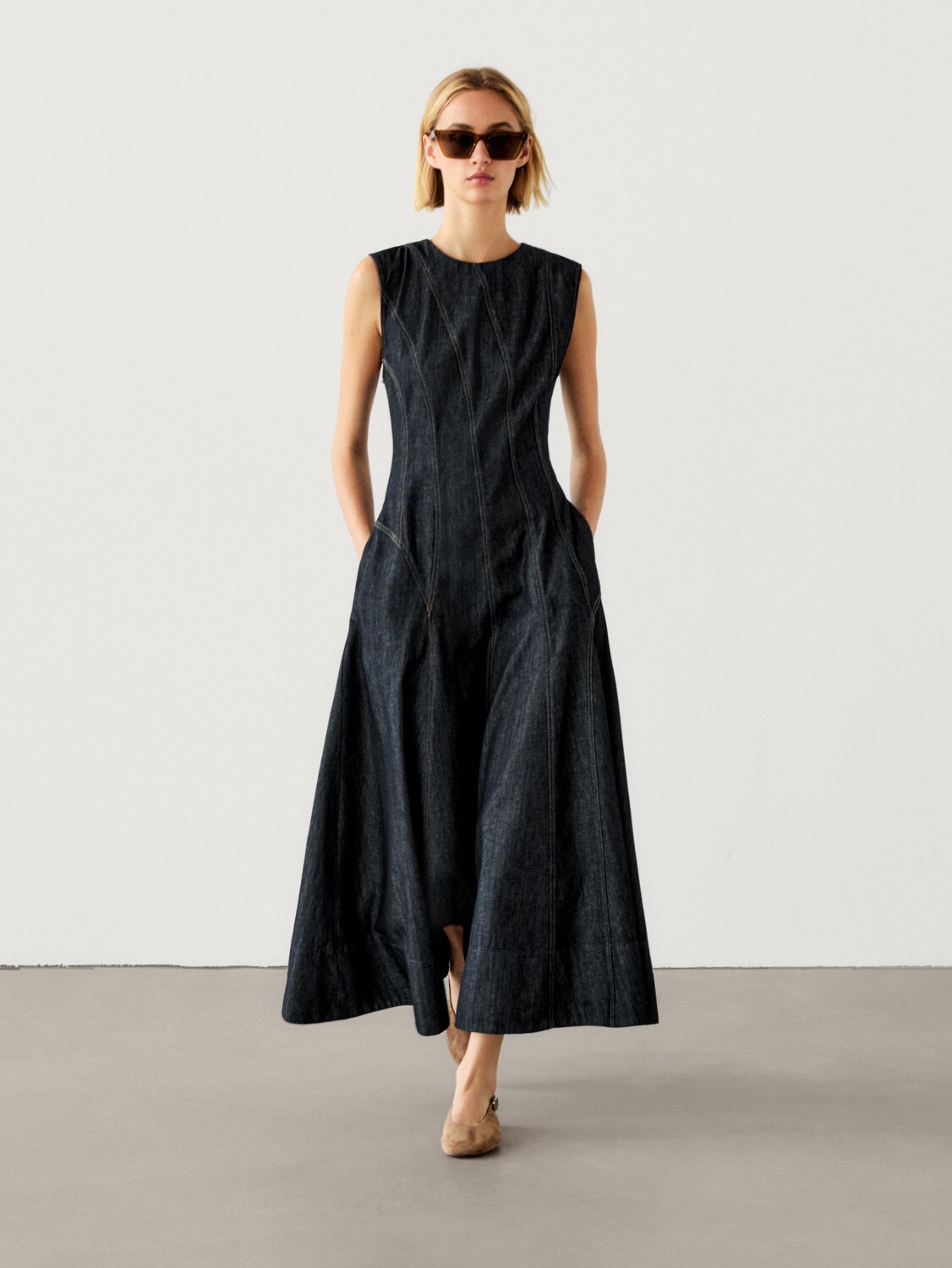 

Длинное джинсовое платье из 100% хлопка с карманами Massimo Dutti, синий