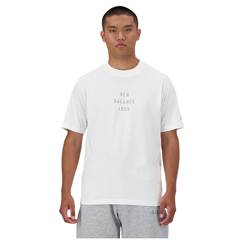 

Футболка с коротким рукавом New Balance Iconic Collegiate Graphic, белый