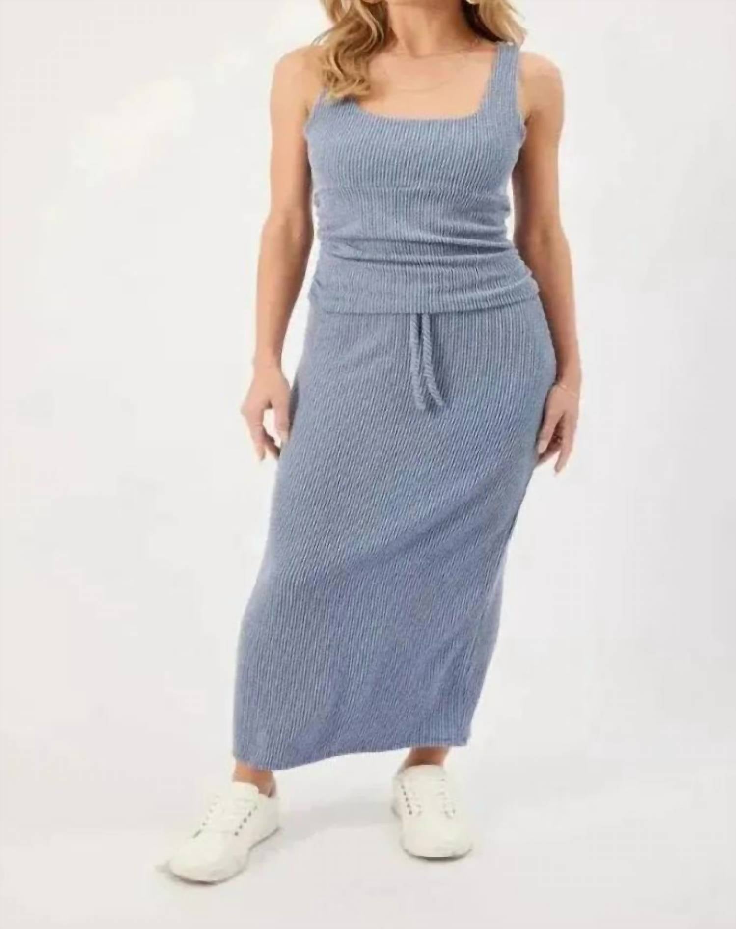 

Топ Alia в васильковом цвете Kylie Paige, цвет cornflower blue