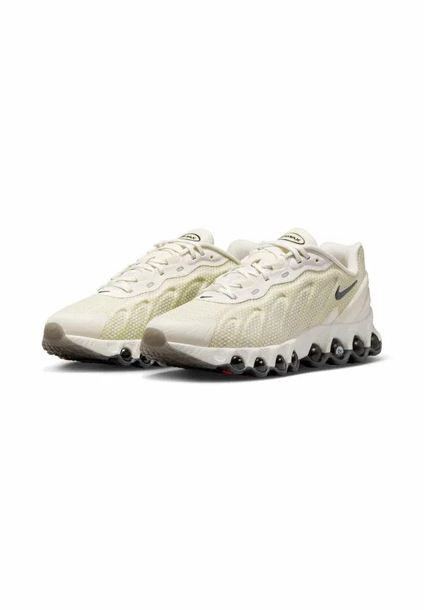 Кроссовки мужские Nike Sportswear Air Max DN8, светло-бежевый/черный — фото 2