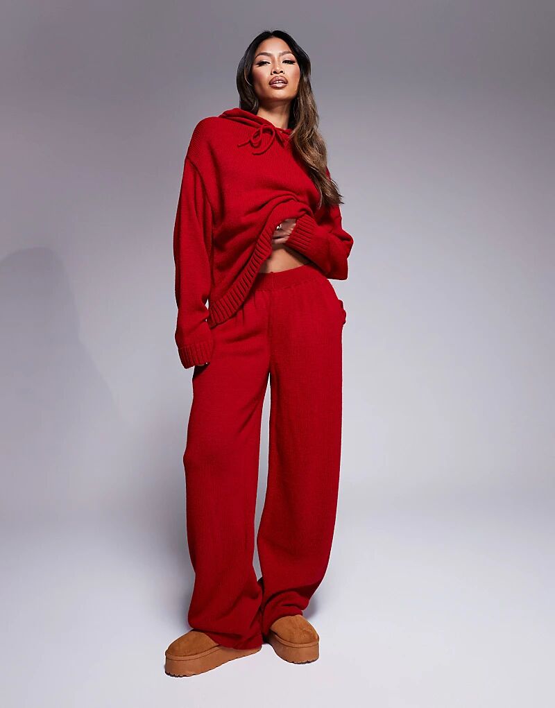 

Широкие брюки из пушистой трикотажной ткани ASOS DESIGN красного цвета — часть комплекта