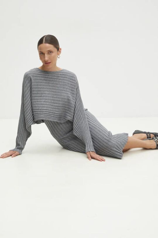 

Платье и свитер Answear Lab, серый
