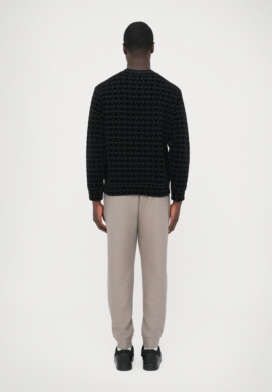 Толстовка Emporio Armani Sweatshirt, Black /Black — фото 3