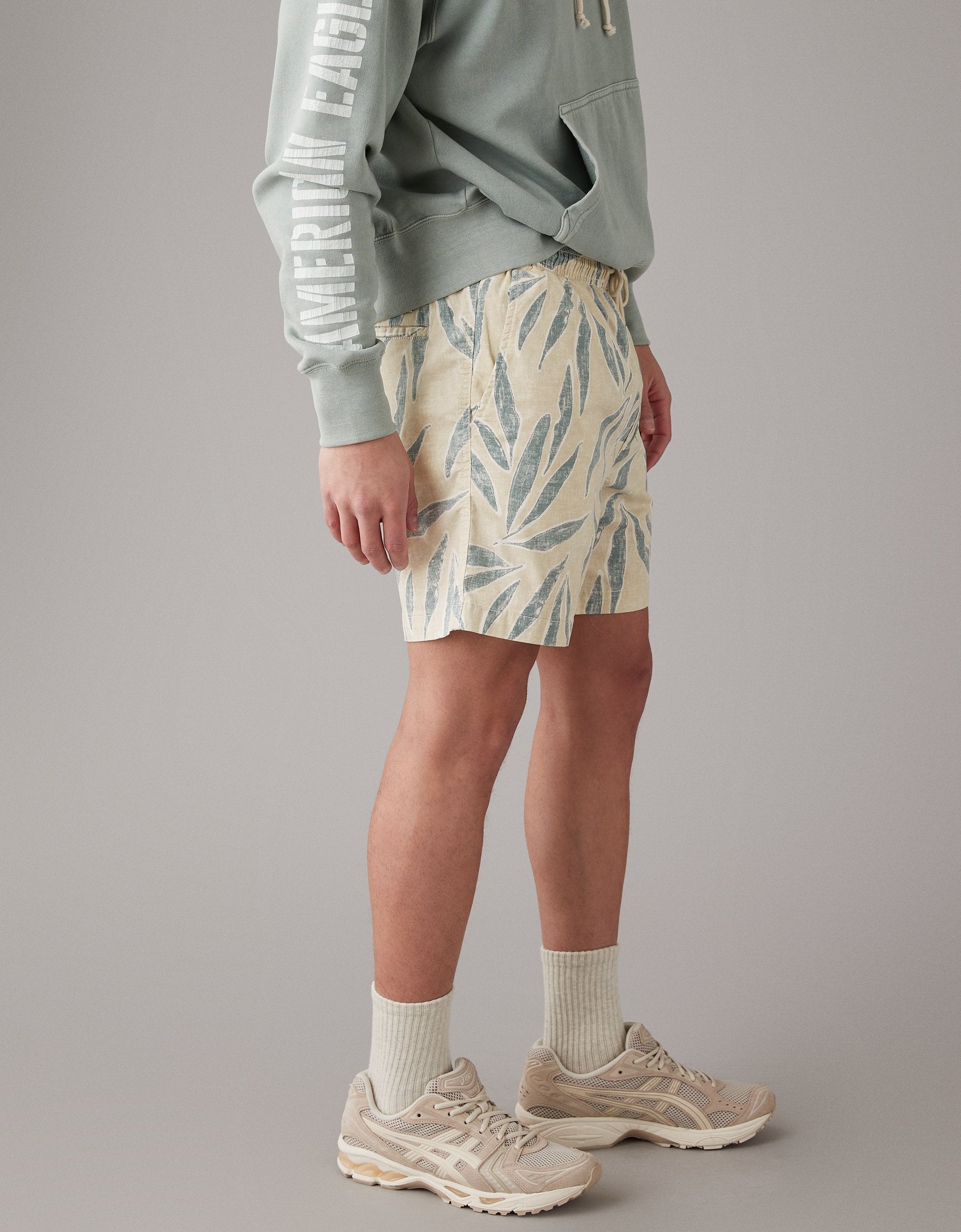 

AE Flex 7" жилет Trekker шорты American Eagle Outfitters, цвет tan