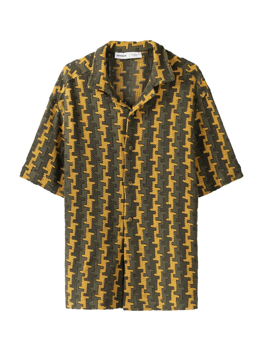 

Рубашка на пуговицах Bershka Comfort fit Button Up Shirt, кэмел