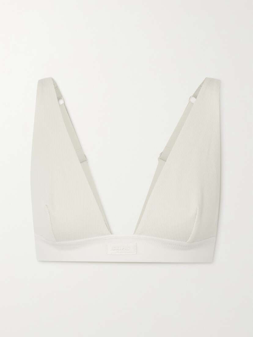 

Бюстгальтер-Бралетт из хлопчатобумажного трикотажа с глубоким вырезом и отделкой в рубчик - кость Skims, белый