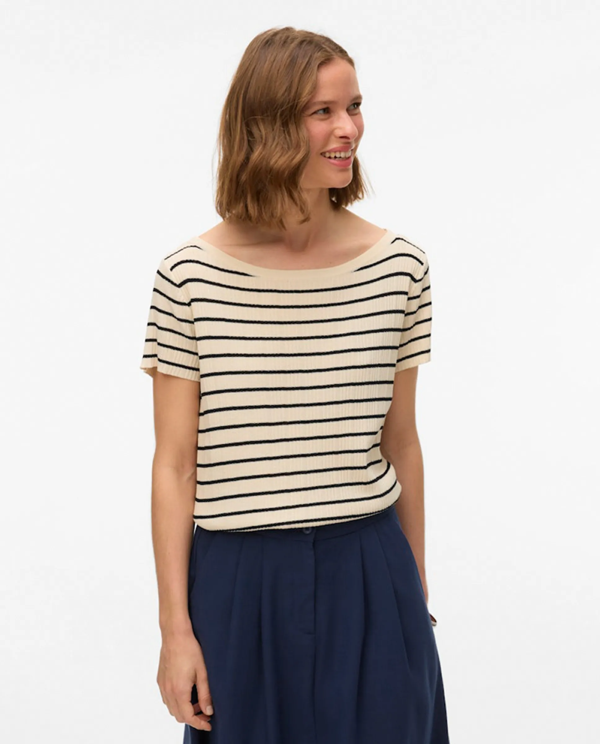 

Женский свитер с круглым вырезом Vero Moda, белый