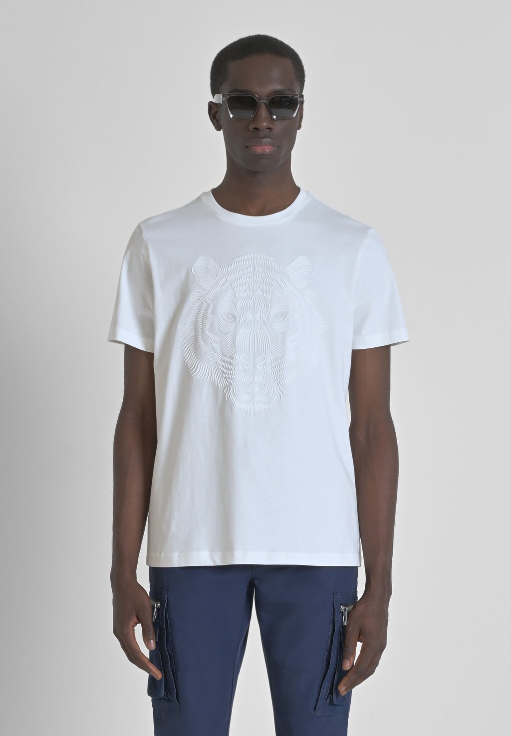 

Базовая футболка REGULAR FIT Antony Morato, молочный