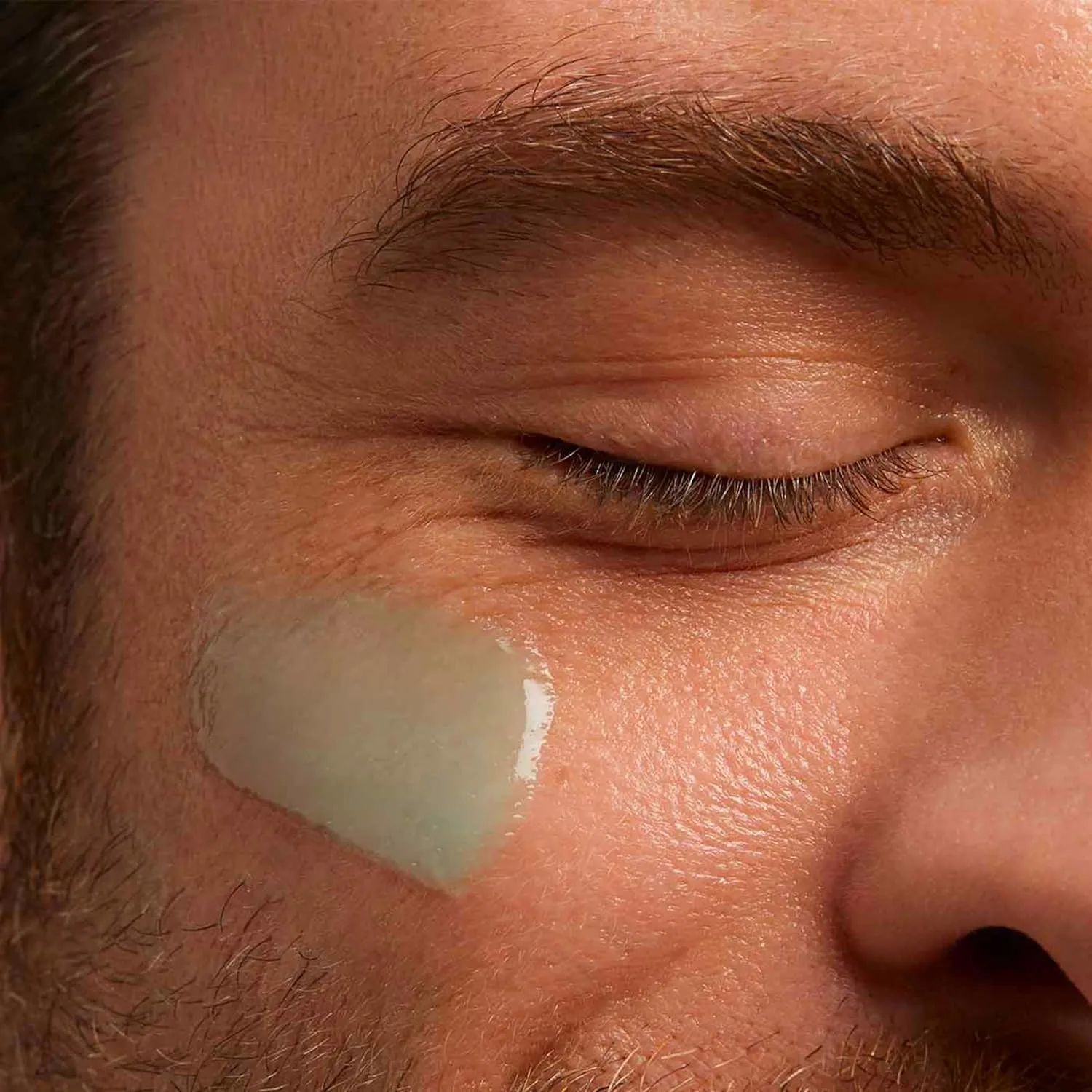Гель для умывания Clarins — MEN Super Moisture Gel, охлаждающий гель для мужчин, увлажняет, матирует, успокаивает, 50 мл — фото 3