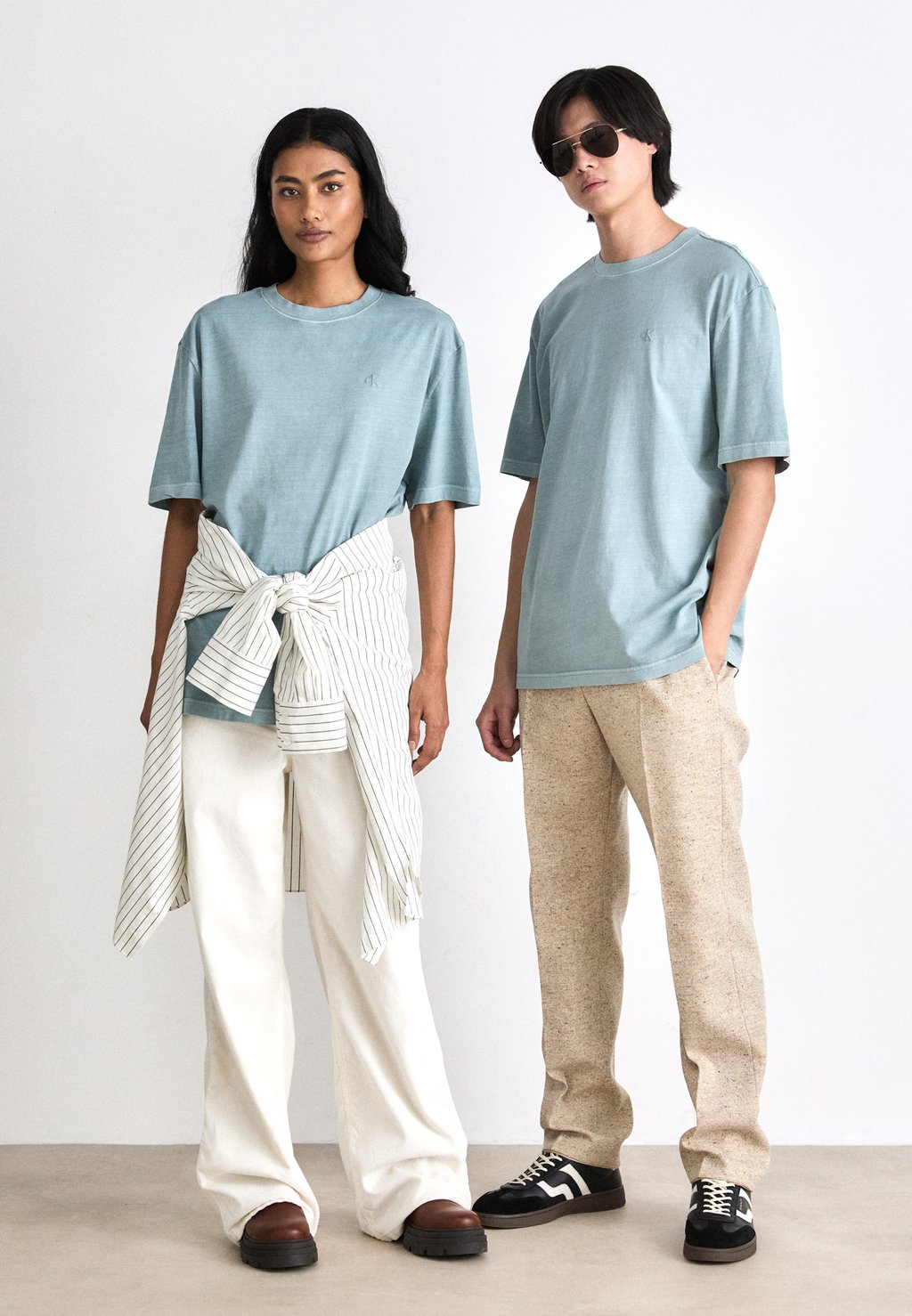 

Футболка с принтом PUFF TEE UNISEX Calvin Klein Jeans, сине-серый