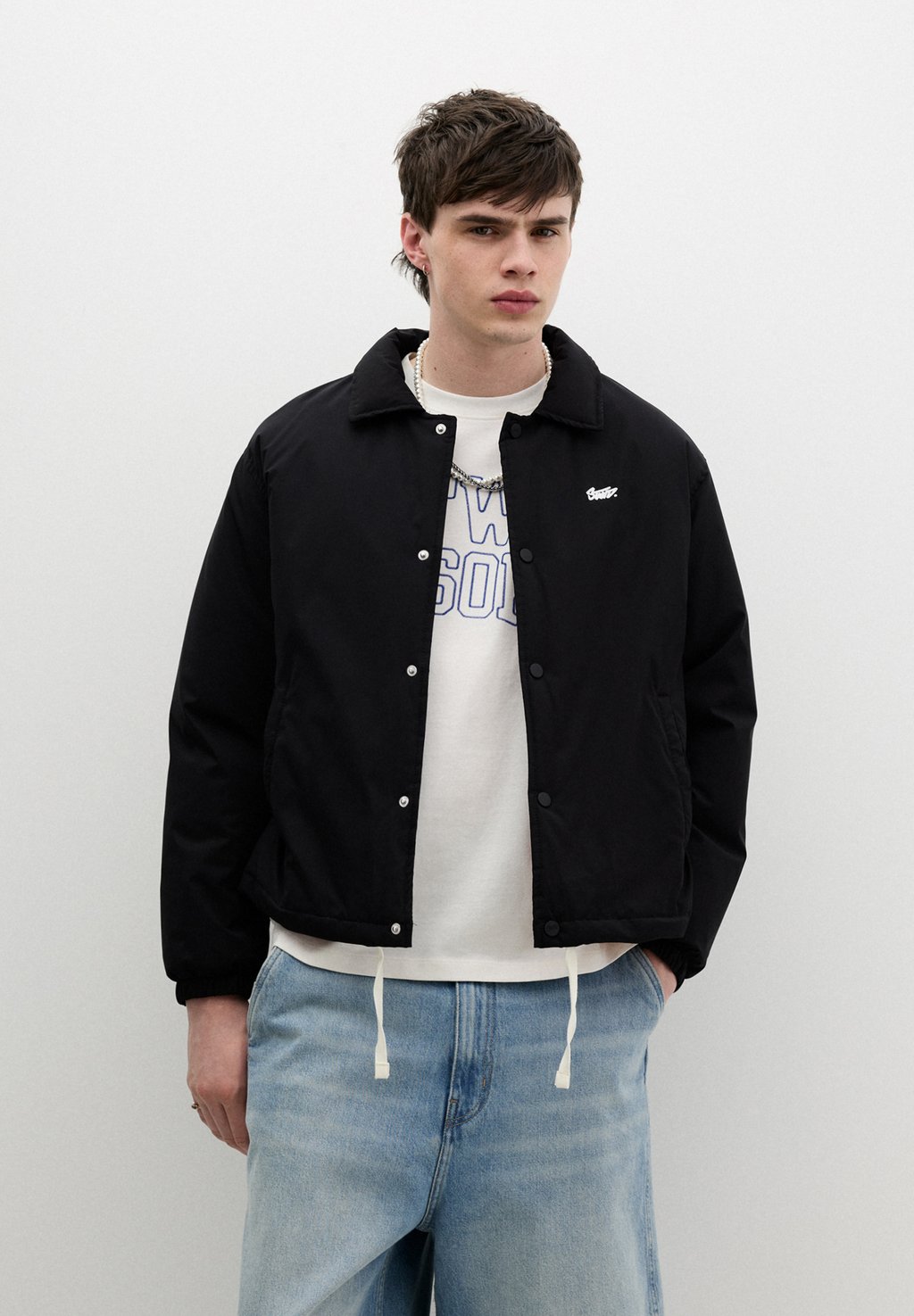 

Легкая куртка PULL&BEAR, черный