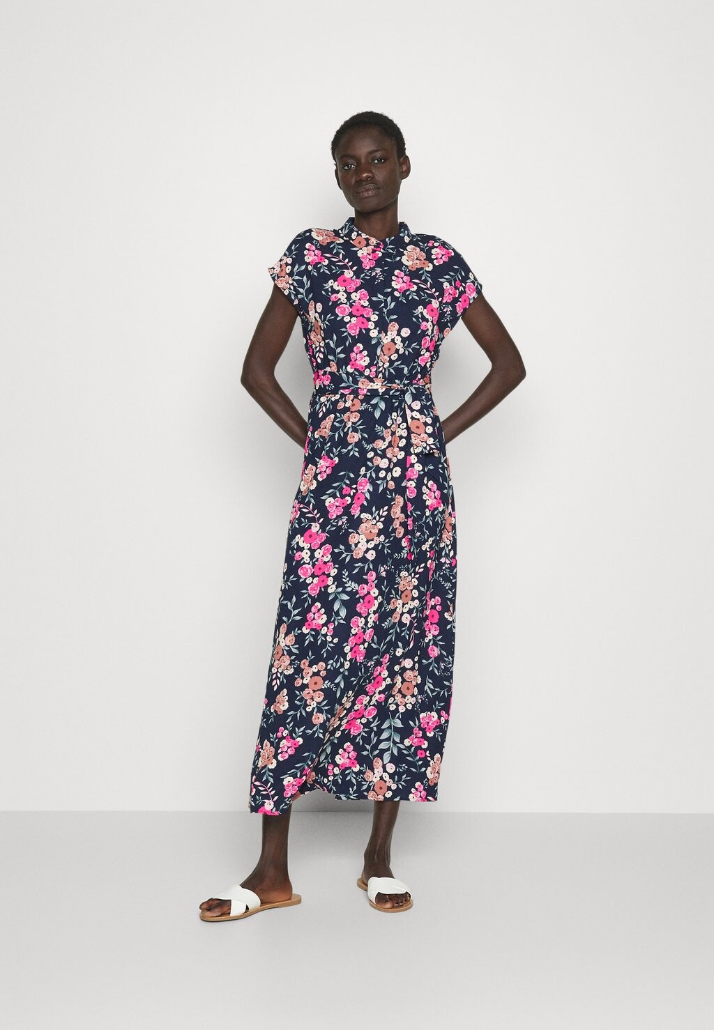 

Платье-рубашка Vero Moda, темно-синий