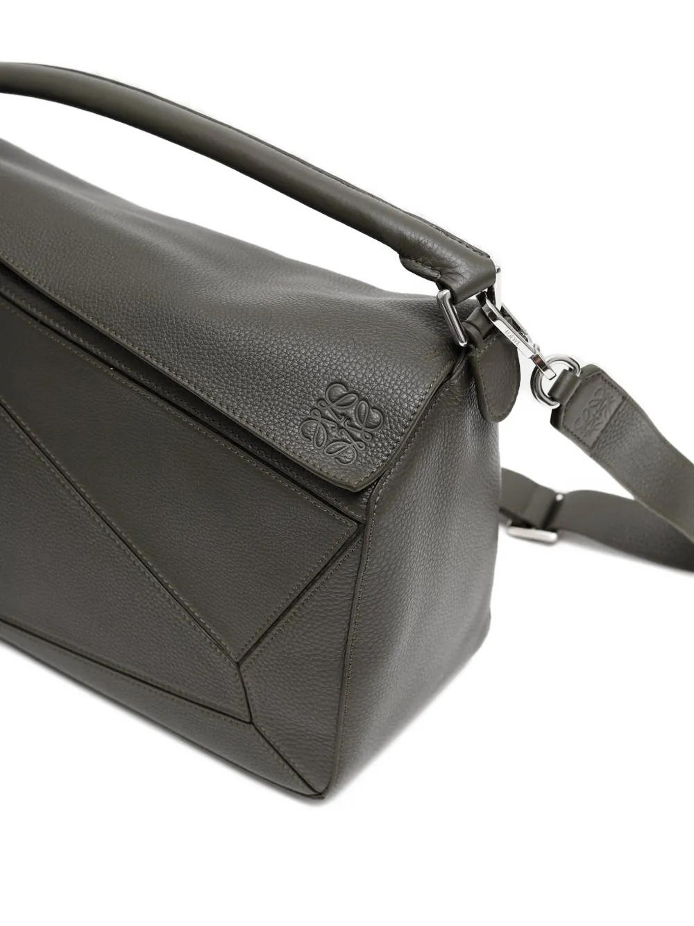 Большая кожаная сумка на плечо Puzzle Loewe, серый — фото 4