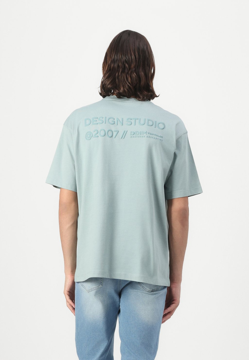 

Футболка с принтом OVERSIZED TOM TAILOR DENIM, светло-голубой