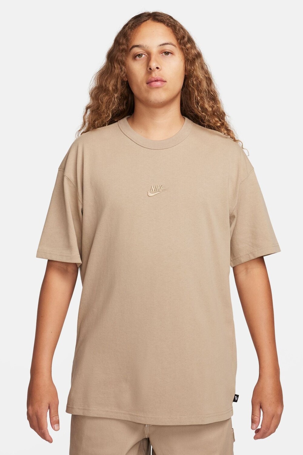 

Футболка Sportswear premium essentials из 100% хлопка Nike, хаки