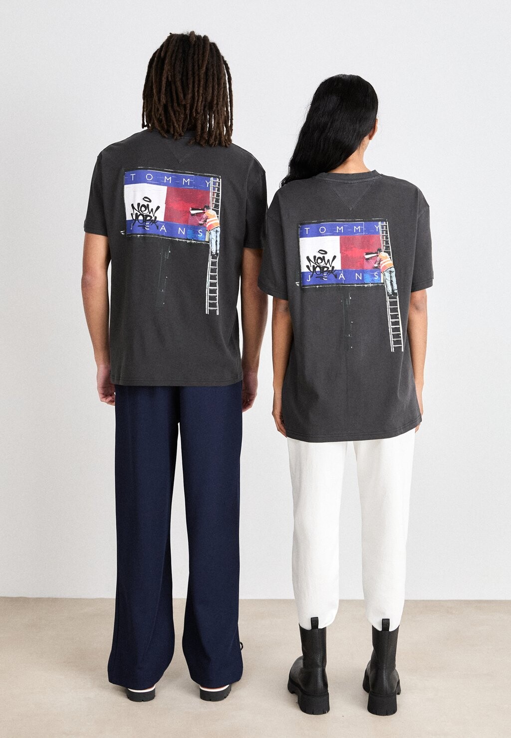 

Принт на футболке FUN NOVELTY TEE UNISEX Tommy Hilfiger, черный